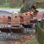 Keine Köche, keine Kellner: Gäste stehen vor verschlossenen Türen Keine Köche, keine Kellner: Gäste stehen vor verschlossenen Türen